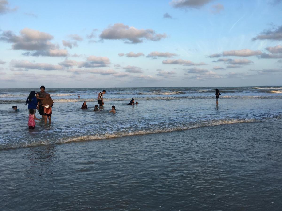 באצ'וק Arwaa Homestay Beachview מראה חיצוני תמונה